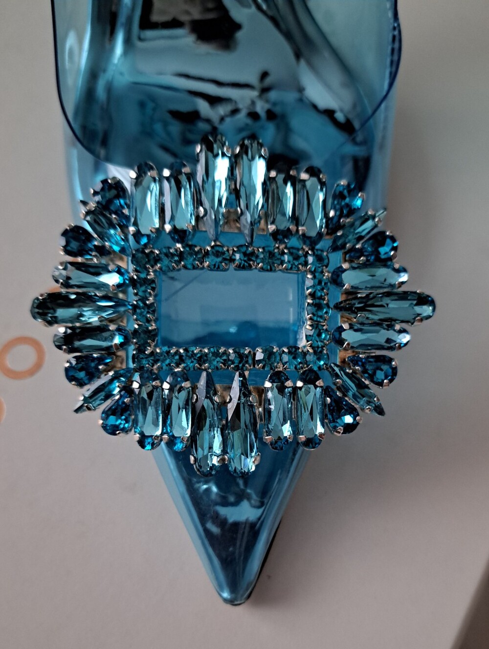 Good American Blue Crystal-Embellished Pointed Lucite Stiletto Heel - Size 7 - Picture 5 of 8